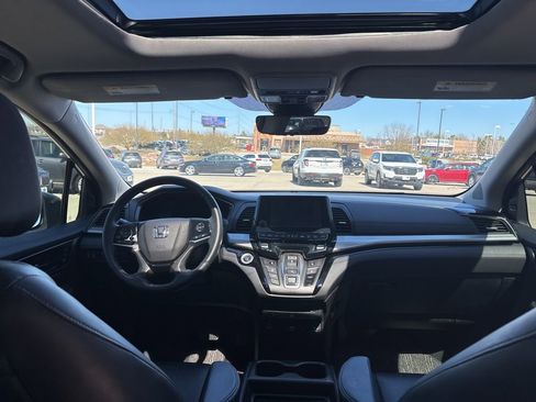 Used 2023 Honda Odyssey Touring image 37