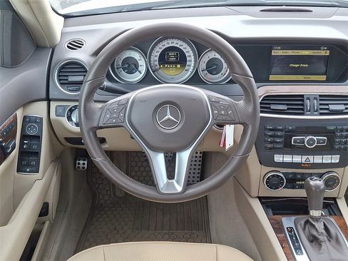 Used 2012 Mercedes-Benz C 300 4MATIC Sedan image 12
