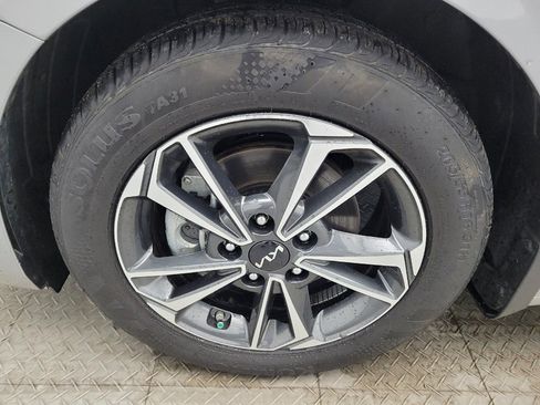 Used 2024 Kia Forte LXS w/ LXS Technology Package image 31