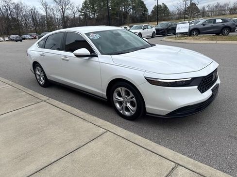 Used 2023 Honda Accord LX image 6