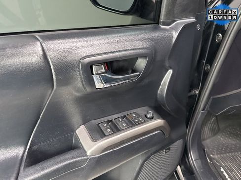 Used 2019 Toyota Tacoma Limited image 9