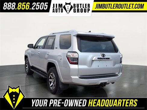 Used 2017 Toyota 4Runner SR5 Premium image 2