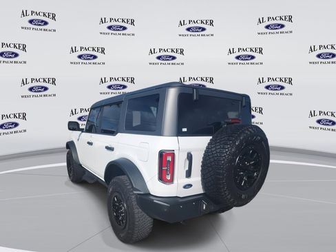 Used 2022 Ford Bronco Wildtrak image 3