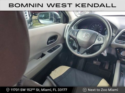 Used 2017 Honda HR-V LX image 14
