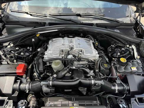 Used 2019 Land Rover Range Rover Velar R-Dynamic SE AWD/4WD image 51