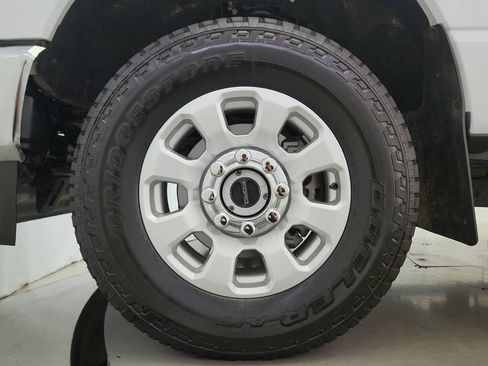Used 2024 Ford F350 XLT w/ FX4 Off-Road Package AWD/4WD image 30