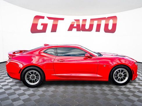Used 2018 Chevrolet Camaro SS image 8