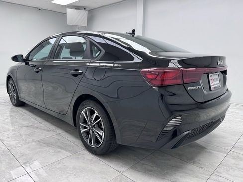 Used 2023 Kia Forte LXS image 5