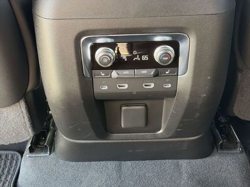 Certified 2023 GMC Yukon Denali Ultimate image 29