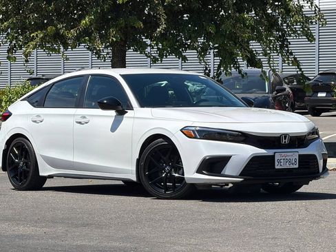 Used 2023 Honda Civic Sport image 2