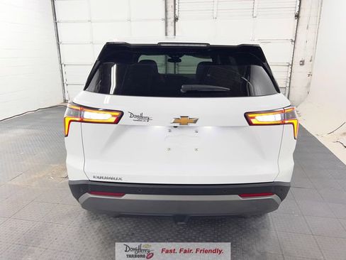 Used 2025 Chevrolet Equinox LT FWD image 8