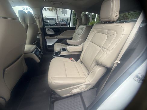 Used 2020 Lincoln Aviator Reserve w/ Equipment Group 202A AWD/4WD image 34