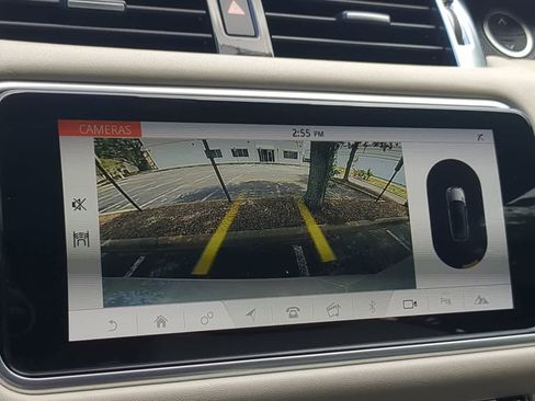 Used 2021 Land Rover Range Rover Sport HST AWD/4WD image 32