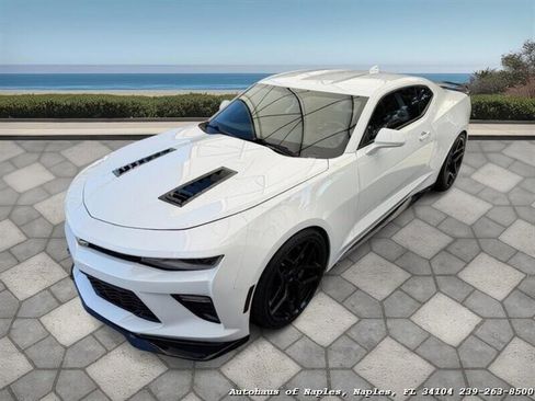 Used 2018 Chevrolet Camaro SS RWD image 14
