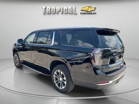 New 2026 Chevrolet Suburban LT w/ Comfort Package RWD image 3