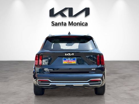 Certified 2023 Kia Sorento SX Prestige w/ Panoramic Sunroof Package AWD/4WD image 5