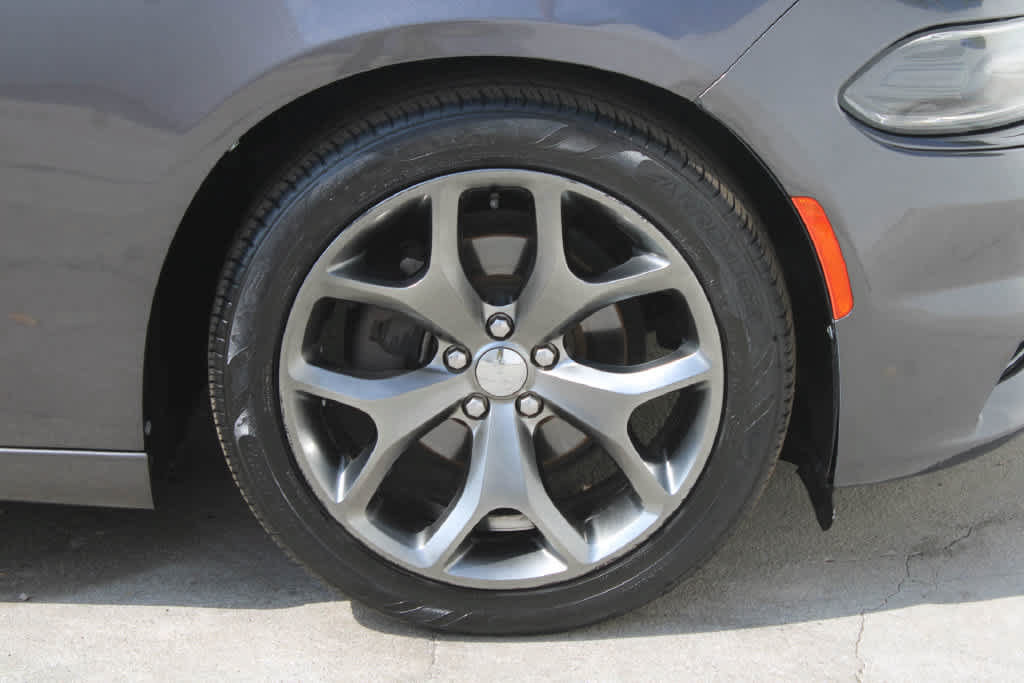 Used 2018 Dodge Charger SXT Plus RWD image 9