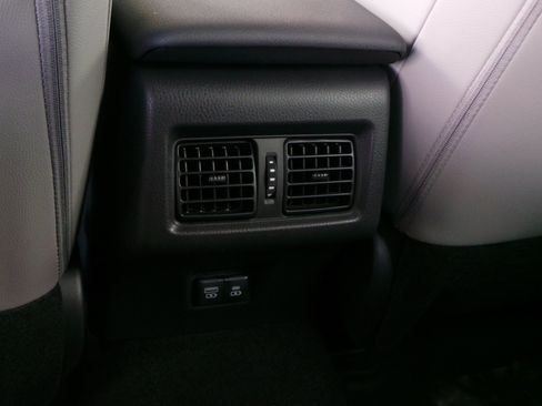 Used 2026 Toyota Camry SE FWD image 32
