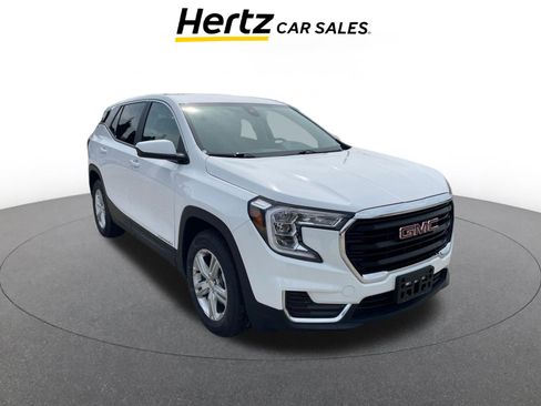 Used 2024 GMC Terrain SLE FWD image 1