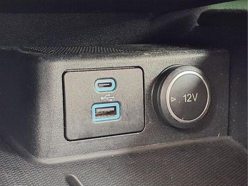 Used 2021 Ford Escape Titanium w/ Class II Trailer Tow Package image 22