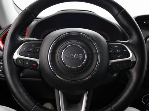 Used 2019 Jeep Renegade Trailhawk image 31