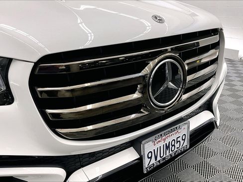 Used 2026 Mercedes-Benz GLS 450 4MATIC image 31