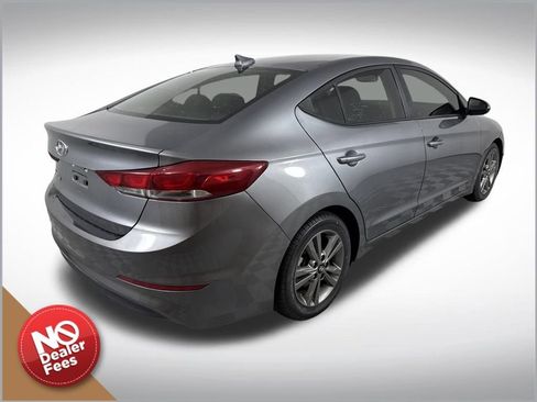 Used 2018 Hyundai Elantra SEL image 3