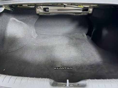 Used 2023 Hyundai Elantra SEL w/ Cargo Package FWD image 29