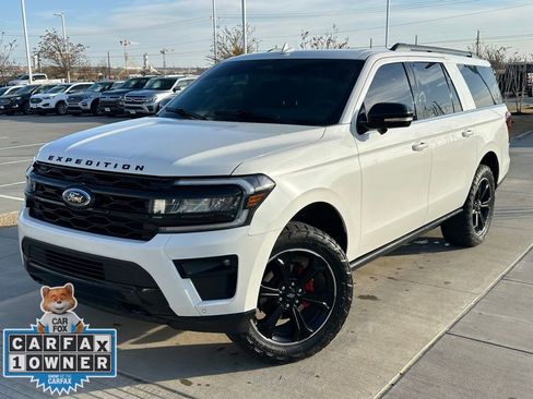 Used 2022 Ford Expedition Max Limited image 4