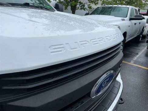 Used 2017 Ford F350 XL w/ Power Equipment Group AWD/4WD image 38