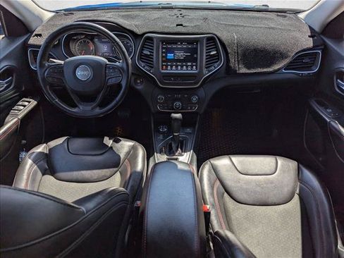 Used 2020 Jeep Cherokee Trailhawk w/ Cold Weather Group AWD/4WD image 17
