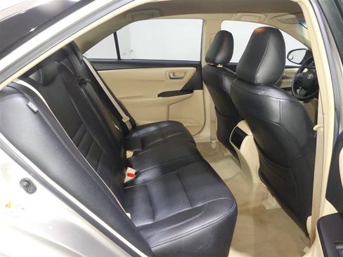 Used 2017 Toyota Camry LE FWD image 27
