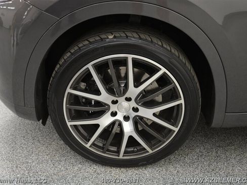 Used 2018 Maserati Levante S GranLusso image 51