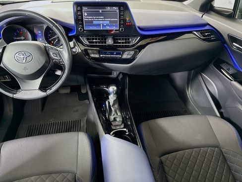 Used 2021 Toyota C-HR XLE FWD image 23