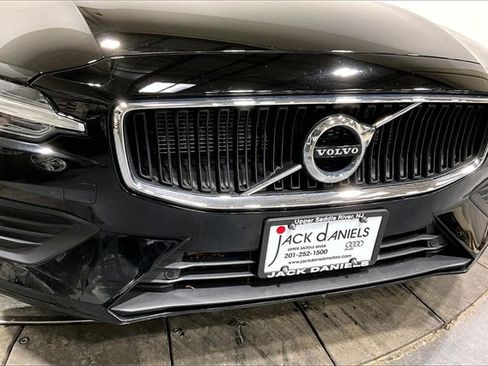 Used 2019 Volvo S60 T5 Momentum w/ Premium Package image 29