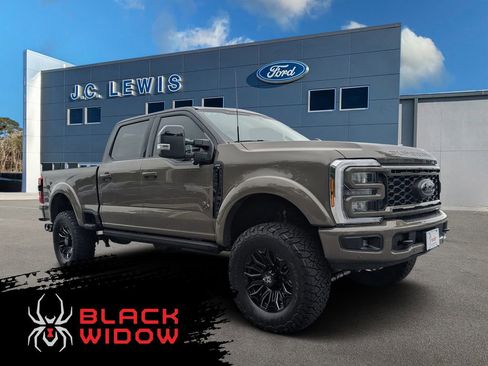 New 2026 Ford F250 Lariat w/ Black Appearance Package AWD/4WD image 1