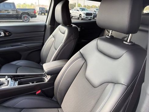 New 2026 Jeep Compass Latitude AWD/4WD image 8