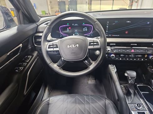 Used 2025 Kia Telluride AWD image 14