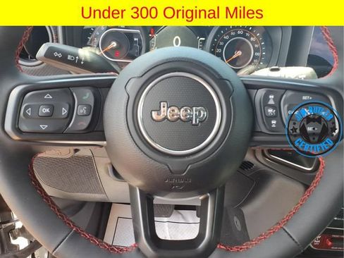 Used 2024 Jeep Wrangler Unlimited Rubicon w/ Convenience Group AWD/4WD image 12