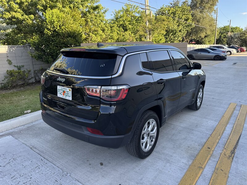 Used 2025 Jeep Compass Sport AWD/4WD image 5
