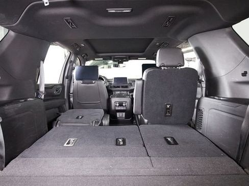 Used 2021 GMC Yukon XL AT4 w/ AT4 Premium Plus Package AWD/4WD image 32