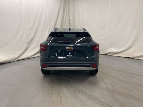 New 2026 Chevrolet Trax LT w/ Driver Confidence Package FWD image 7