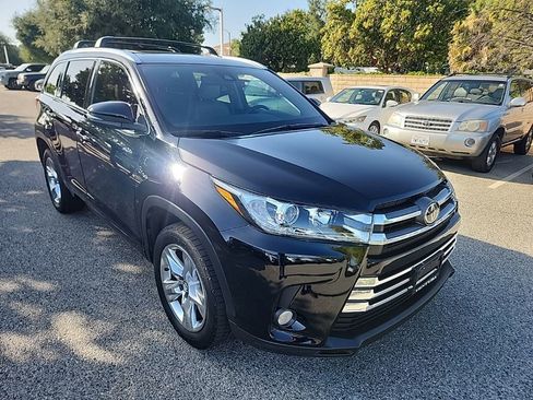 Used 2018 Toyota Highlander Limited image 7
