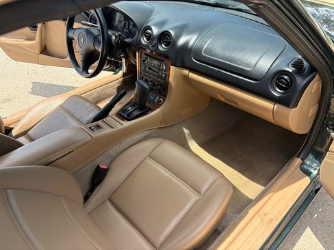 Used 1999 MAZDA MX-5 Miata RWD image 28