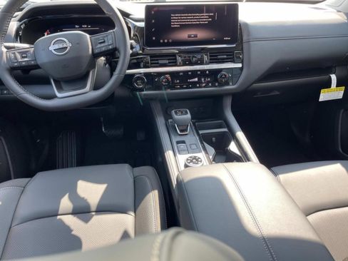 New 2026 Nissan Pathfinder SL AWD/4WD image 10