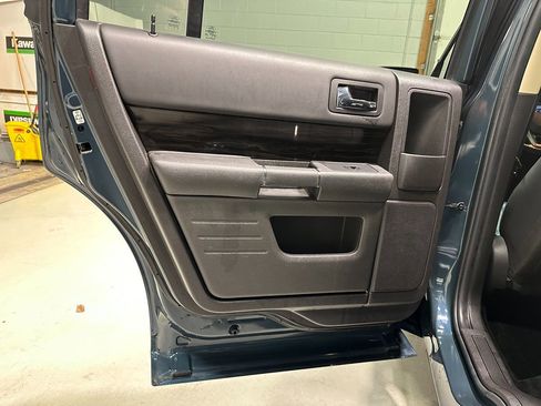 Used 2016 Ford Flex SEL image 20
