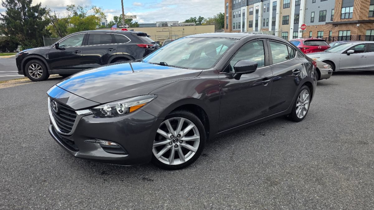 Used 2017 MAZDA MAZDA3 Touring FWD image 3