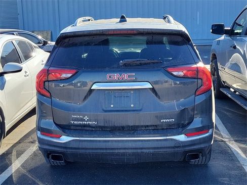 Used 2018 GMC Terrain SLT image 9