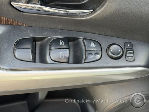 Used 2018 Nissan Kicks SR w/ Exterior Package image 7