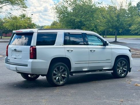 Used 2019 Chevrolet Tahoe LT w/ LT Signature Package RWD image 8